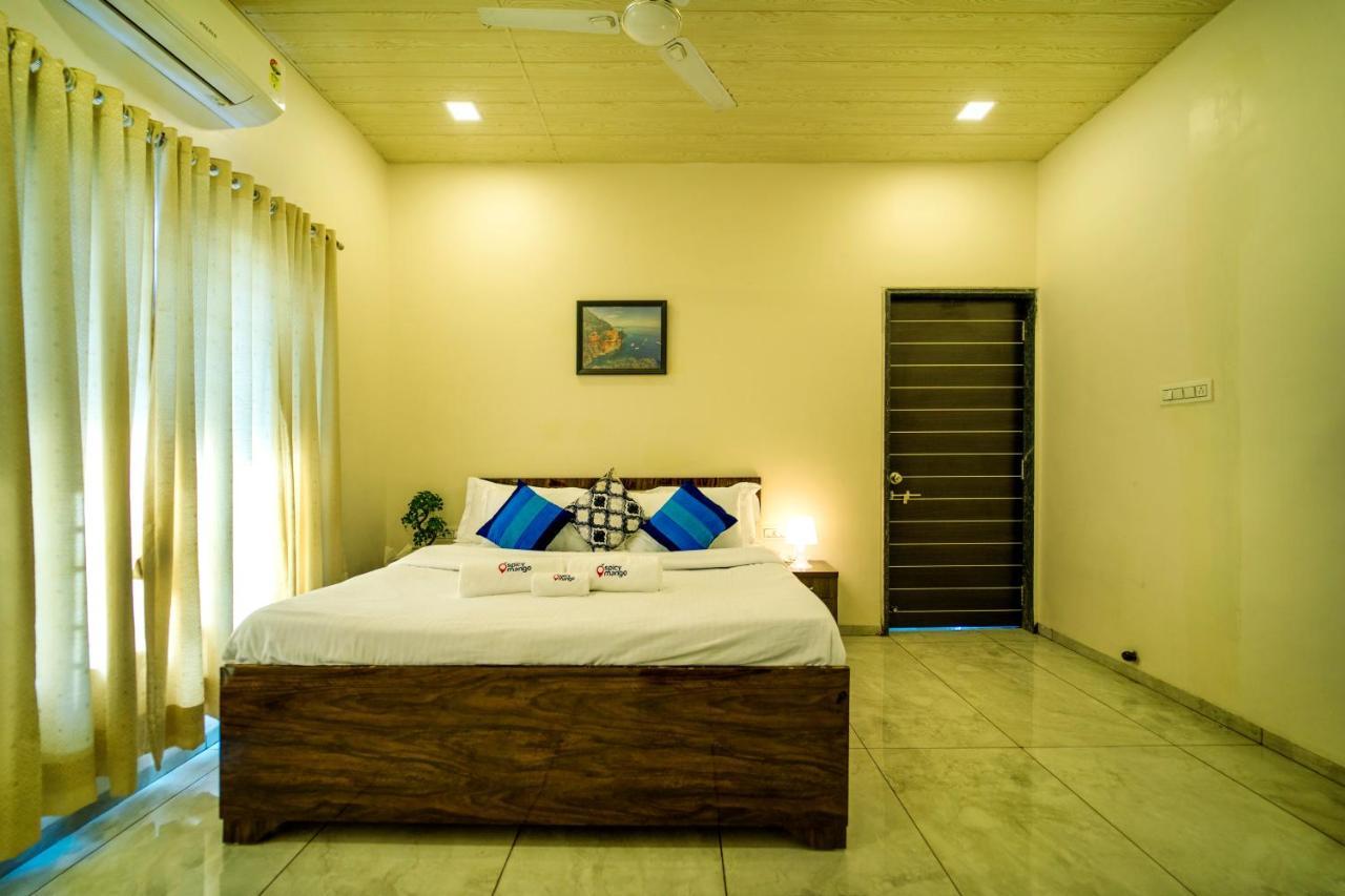 Spicy Mango Villa Insam - Hill View Villa In Karjat Kültér fotó